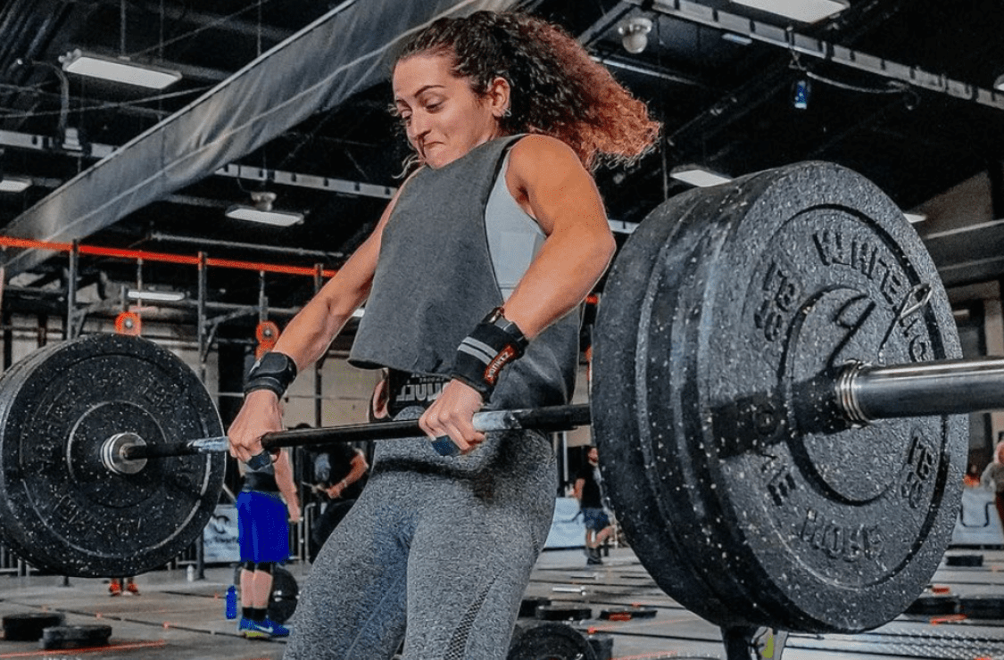 Raquel Oliver participando en una competición de CrossFit
