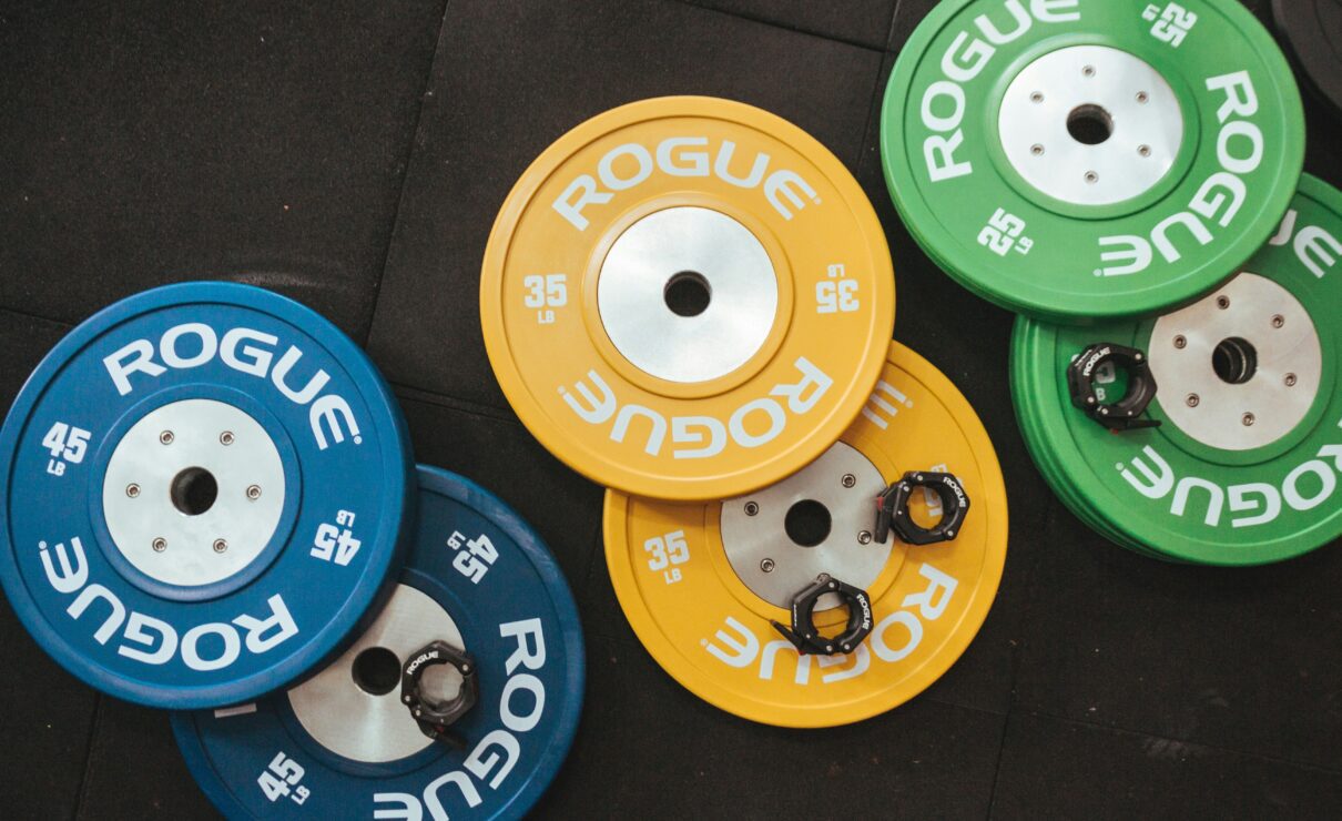 discos de peso y olímipos, barras olímpicas y discos de peso